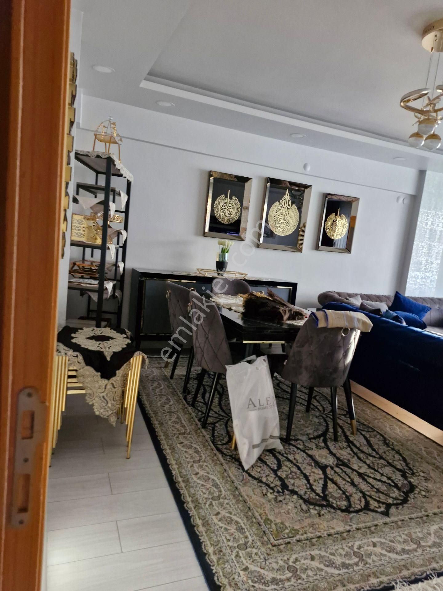 Akşenden Fatih Çapa Altımermer Caddesinin Emsalsizi 1.kat 200m² 3+1 Köşe Cephe - Görsel 12