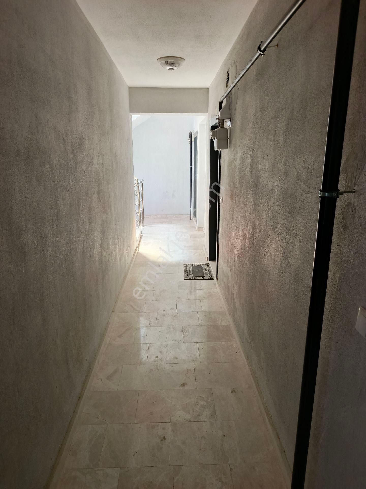 Kurudere Caddesine Bir Dakika Mesafede Eşyalı Tam Yatırımlık Harika 1+1 Daire