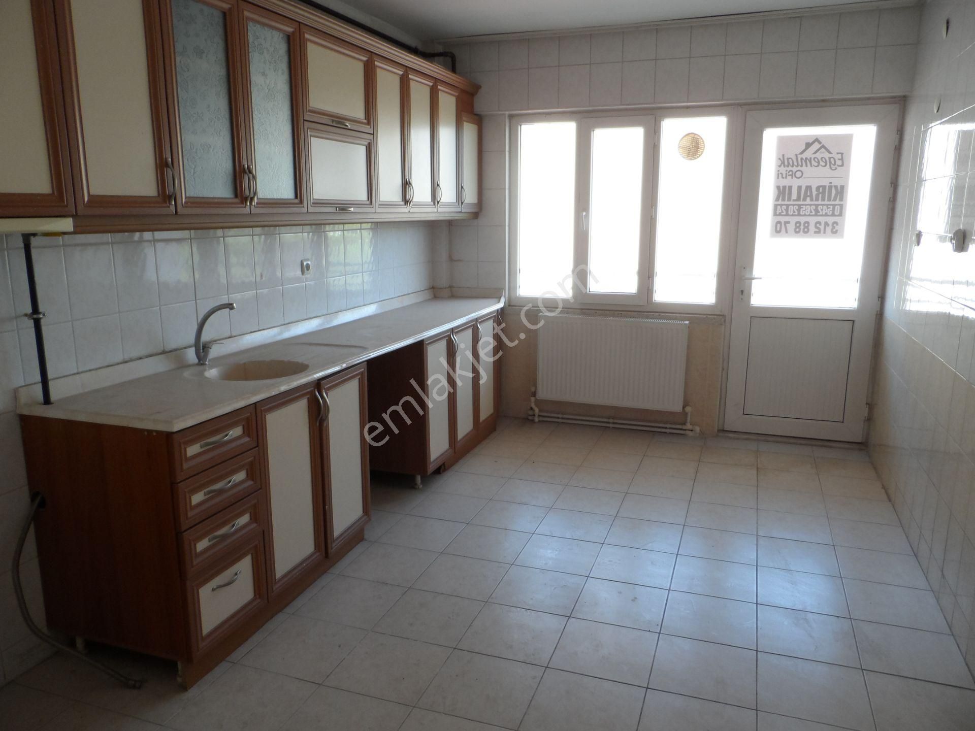 Nazilli Ege Emlak Ofisinden Yeni Mh. Asansörlü, Doğalgaz Kombili Kiralık Daire - Görsel 16