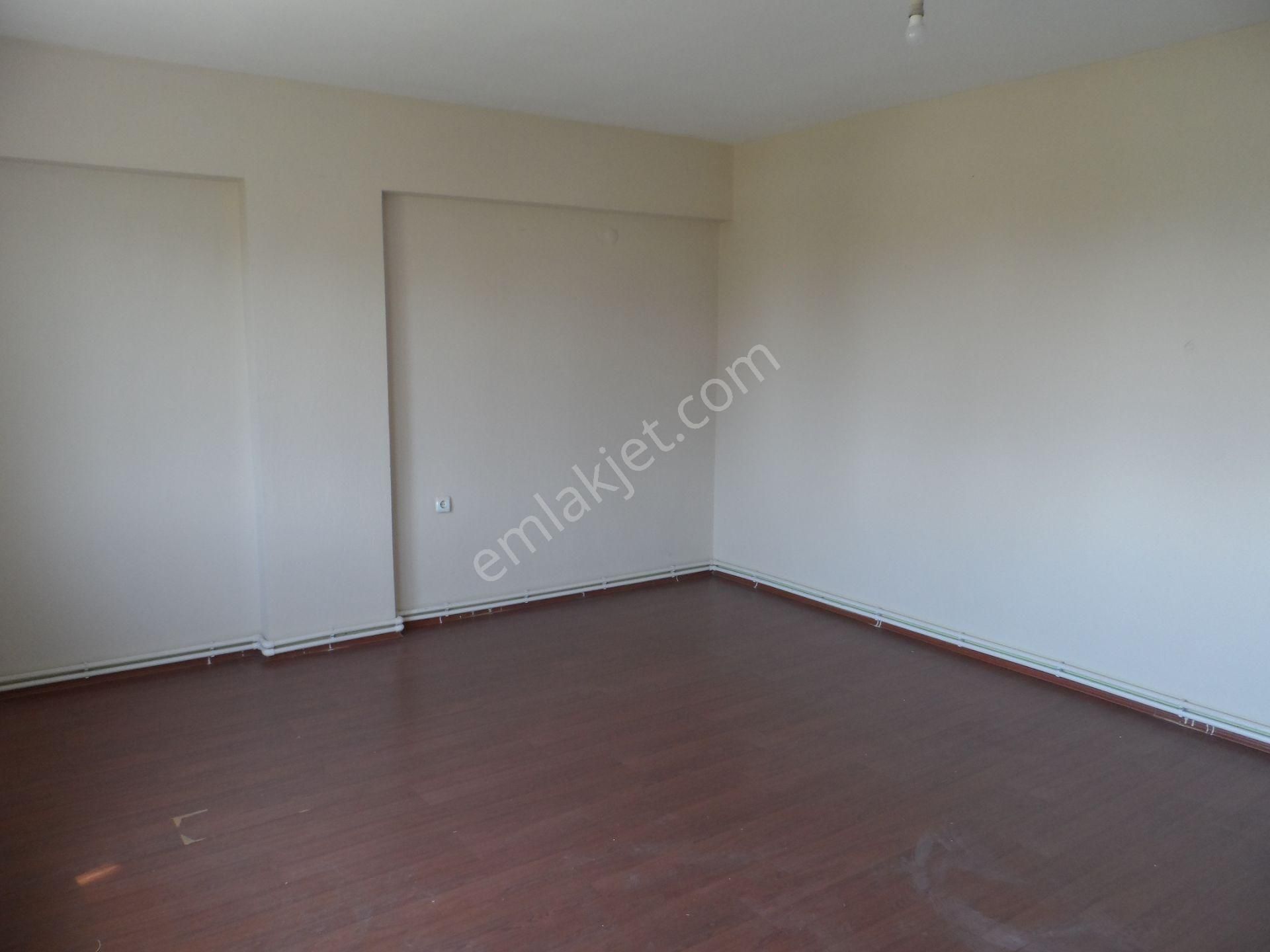 Nazilli Ege Emlak Ofisinden Yeni Mh. Asansörlü, Doğalgaz Kombili Kiralık Daire - Görsel 14