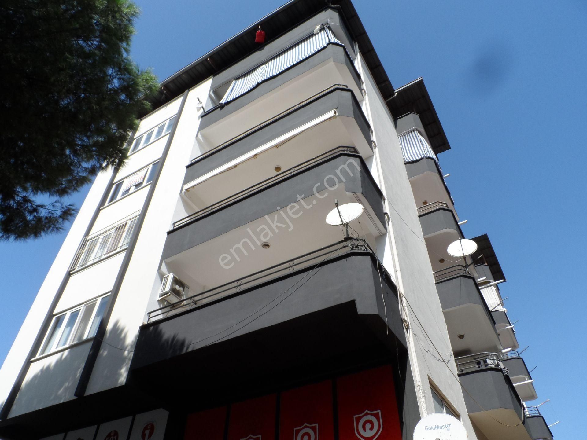 Nazilli Ege Emlak Ofisinden Yeni Mh. Asansörlü, Doğalgaz Kombili Kiralık Daire