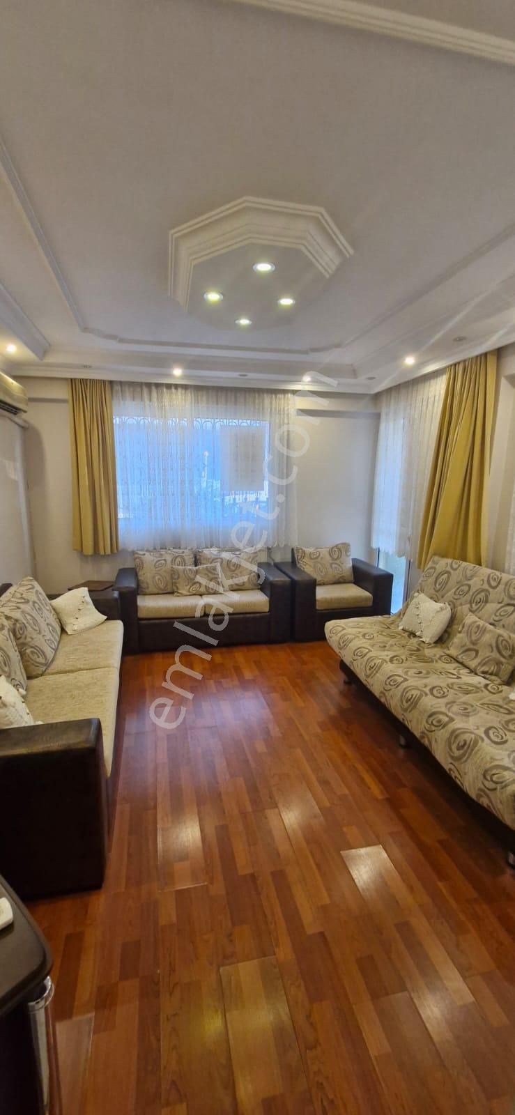 Balçova’da Ekonomi Üniversitesine Yürüme Mesafesinde Eşyalı Kiralık 3+1 Daire
