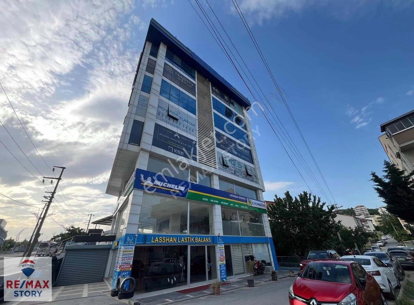 Gebze Adliye Binası Karşısında Plaza İçerisinde Kiralık Ofis