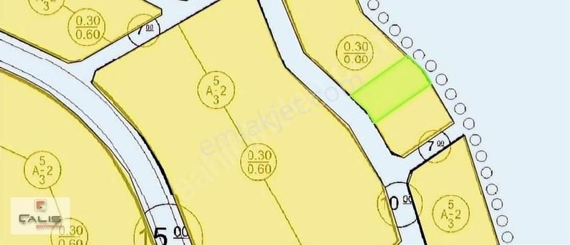 Güneşli'de 487 M2 2 Kat Müsadeli Temiz Villa Parseli