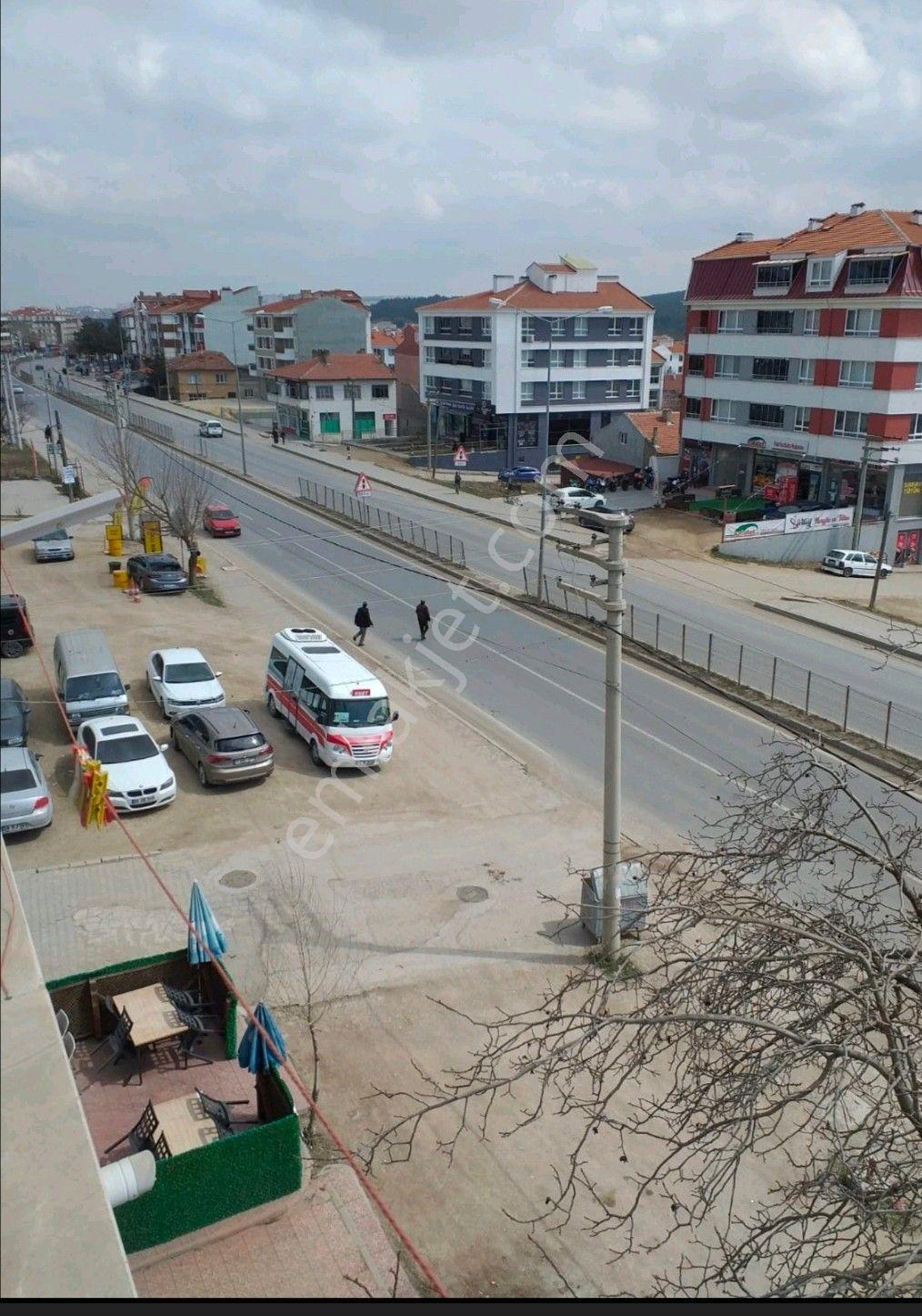 Tüm Odaları Ve Balkonu Caddeye Bakan Cadde Üzeri Güney Cephe 2+1 - Görsel 7