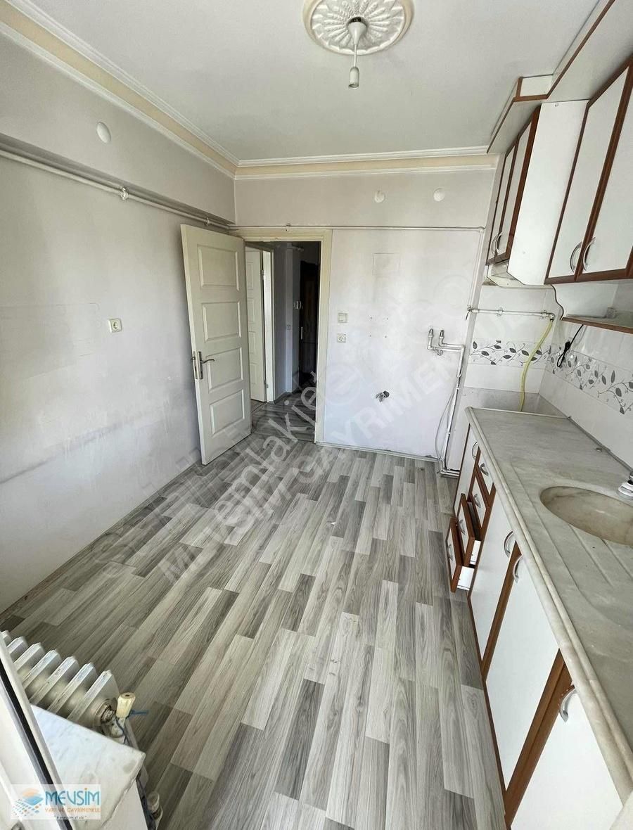 Mahsuni Şerif Parkı Cadde Üzeri 3+1 Kiralık Daire