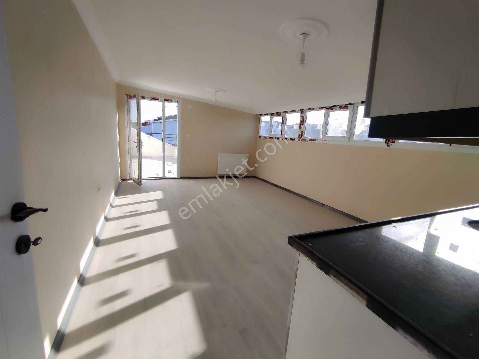 Büşra Gayrimenkulden Satılık Dublex Daire Sıfır 180m2 4+1 Mutfak 2 Banyo 2 Geniş Teraslı