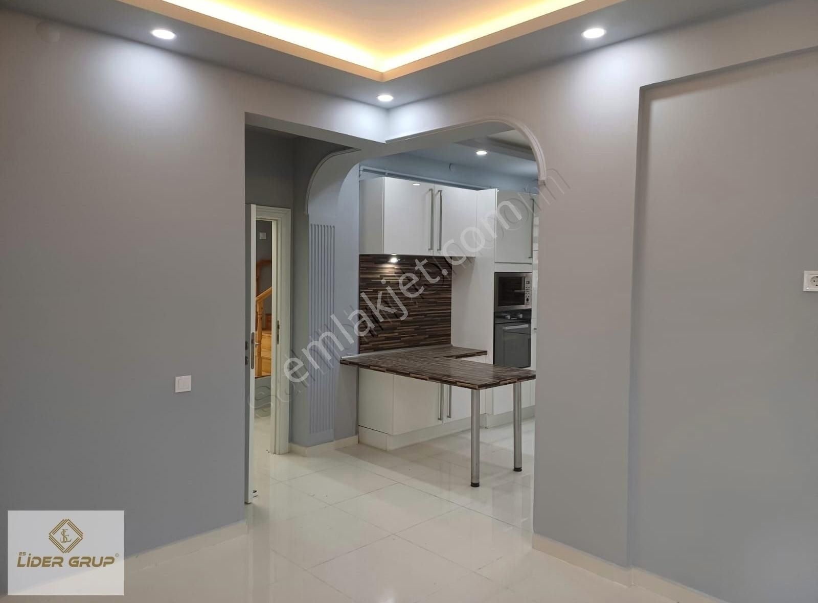 Eslider Den Karabayır Da Butik Site İçi 4+1 Villa