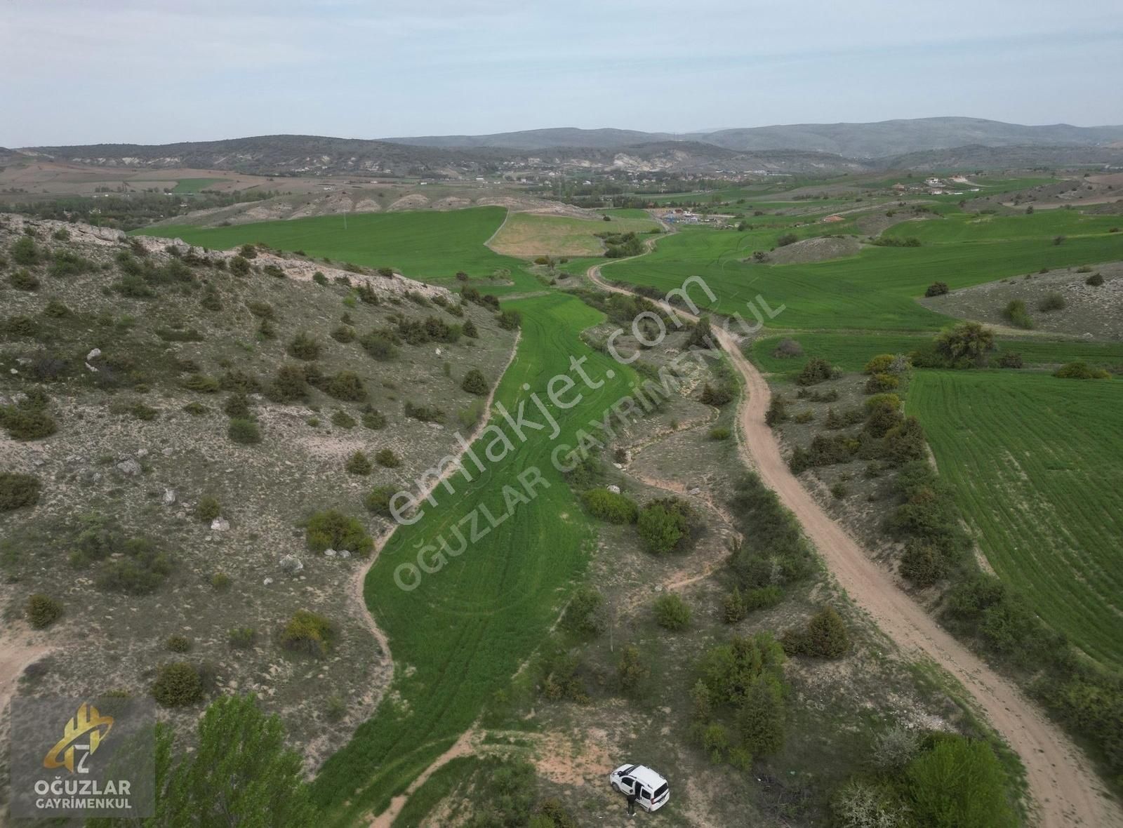Oğuzlar'dan__ortabereket'te 4130m2 Bahçe Yapımına Uygun Tek Tapu