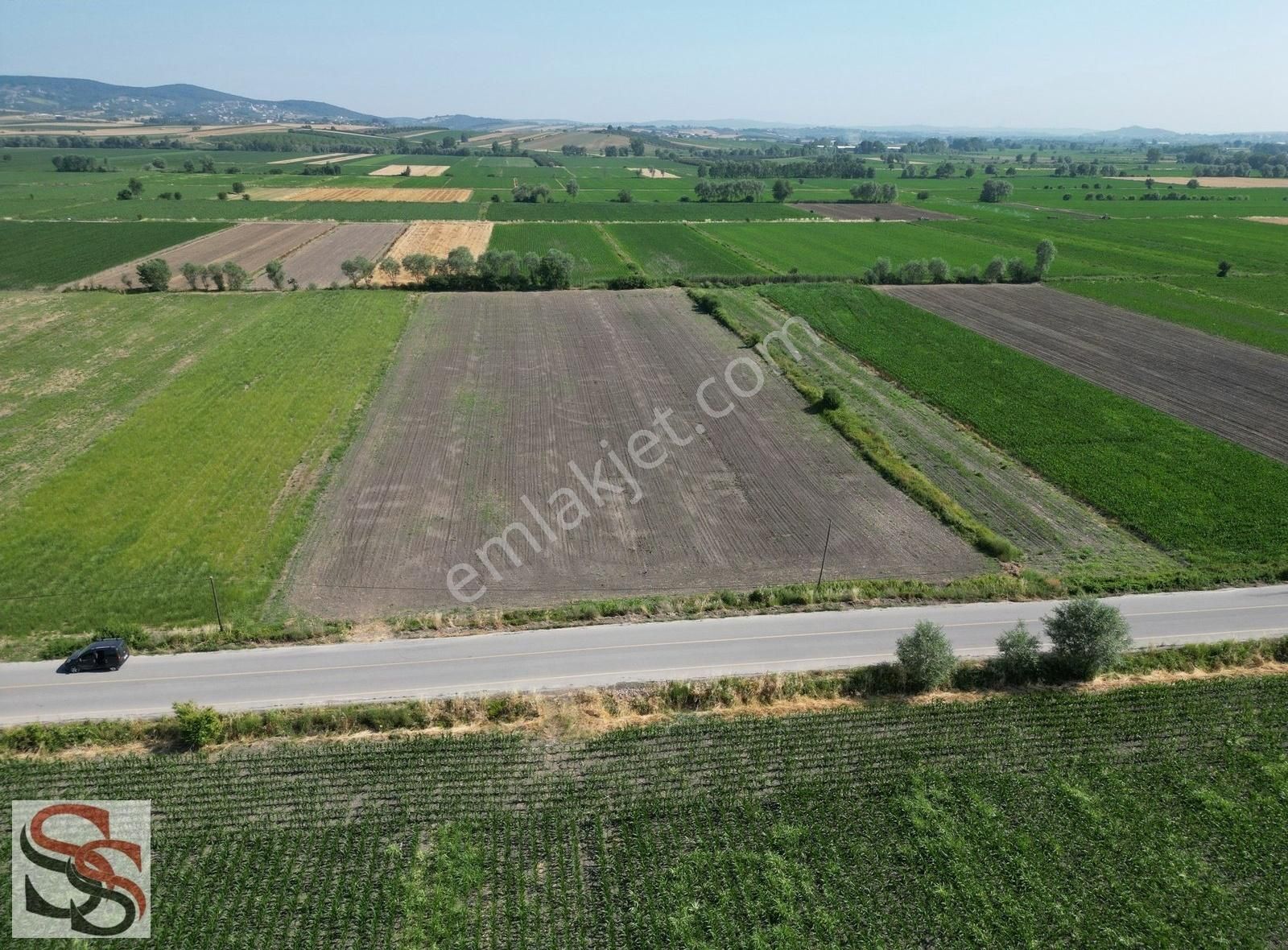 Söğütlü Akçakamış Yolu Üzeri Çiftlik Yapımna Uygn 10,192m² Tarla