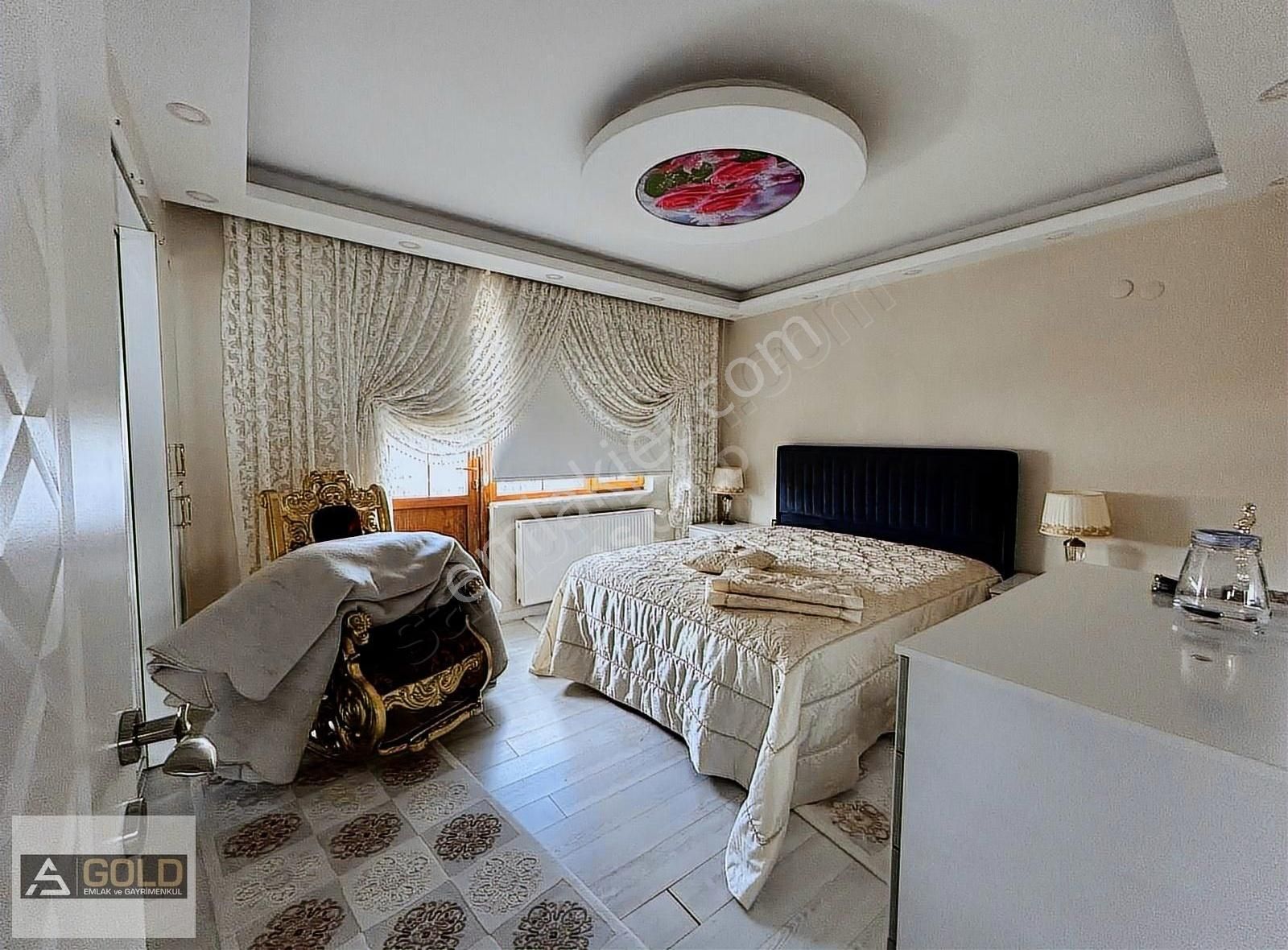 Bahçeşehir Boğazköy'de Satılık 7+2 Dublex Daire - Görsel 6