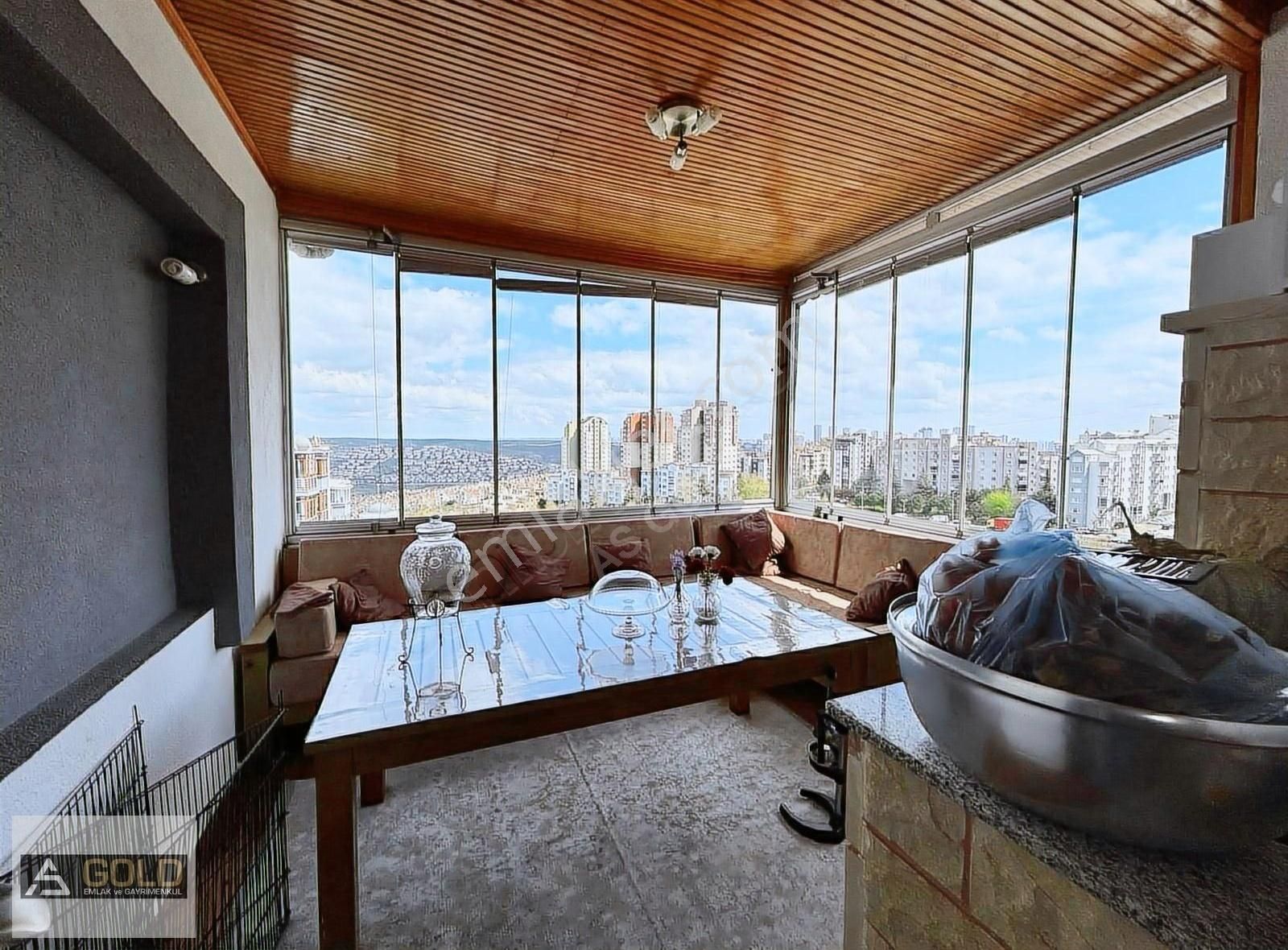 Bahçeşehir Boğazköy'de Satılık 7+2 Dublex Daire - Görsel 4