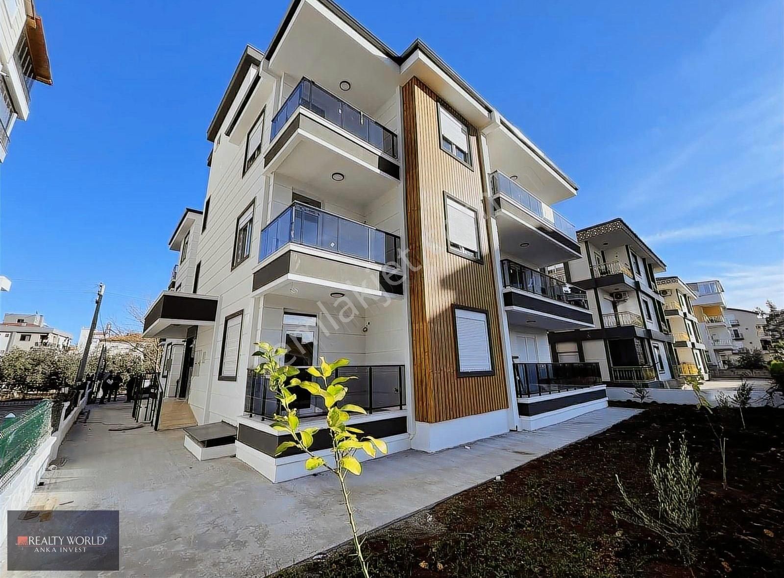 Realty World Anka'dan Ebeveyn Banyolyu, Kapalı Otoparklı 3+1
