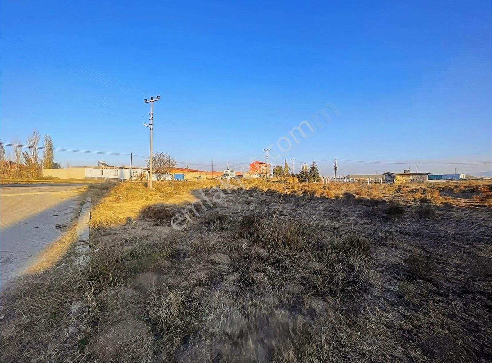 Acill Kulaç Emlaktan Satılık Arsa Ana Yol Üstünde (ticari+konut)