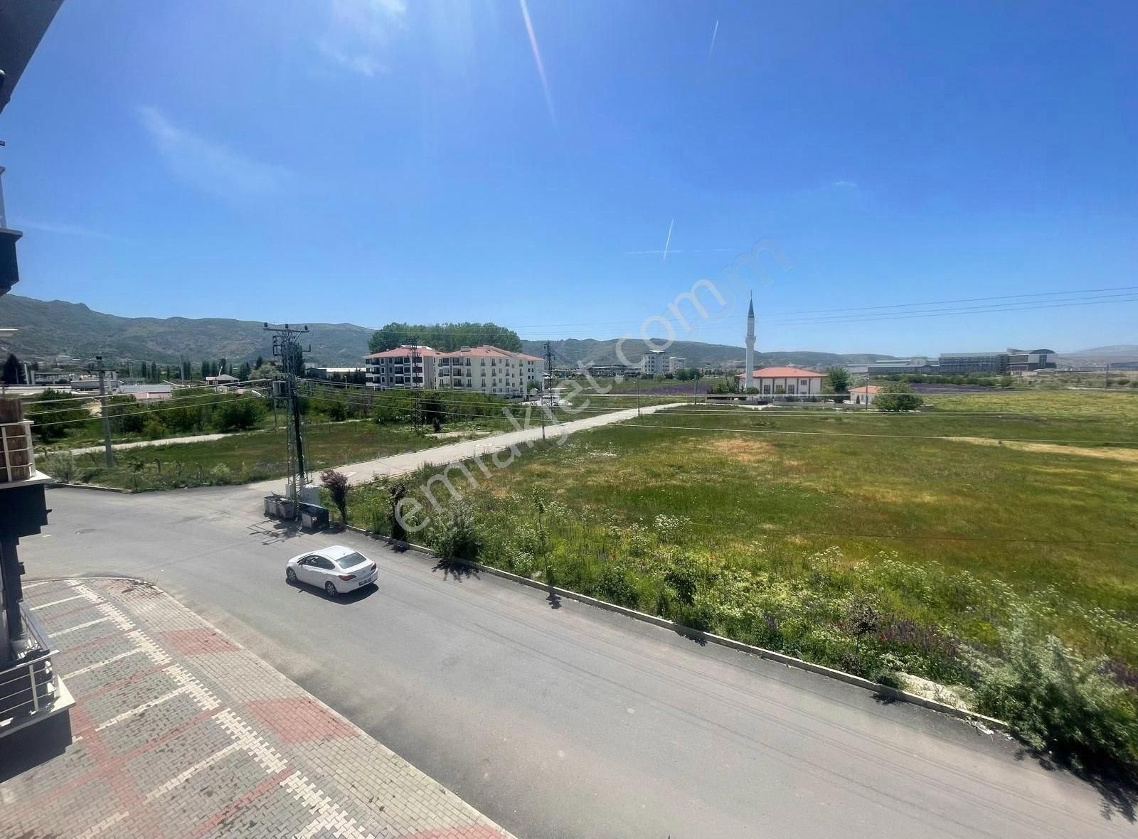 Kulaç Emlaktan Satılık Harika Konumlu 1+1 55m2 Daire Ara Kat