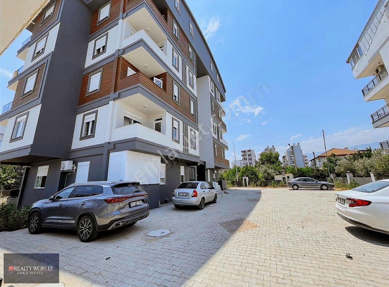 Realty World'dan Merkez'de Katta Ebeveyn Banyolu Doğalgazlı