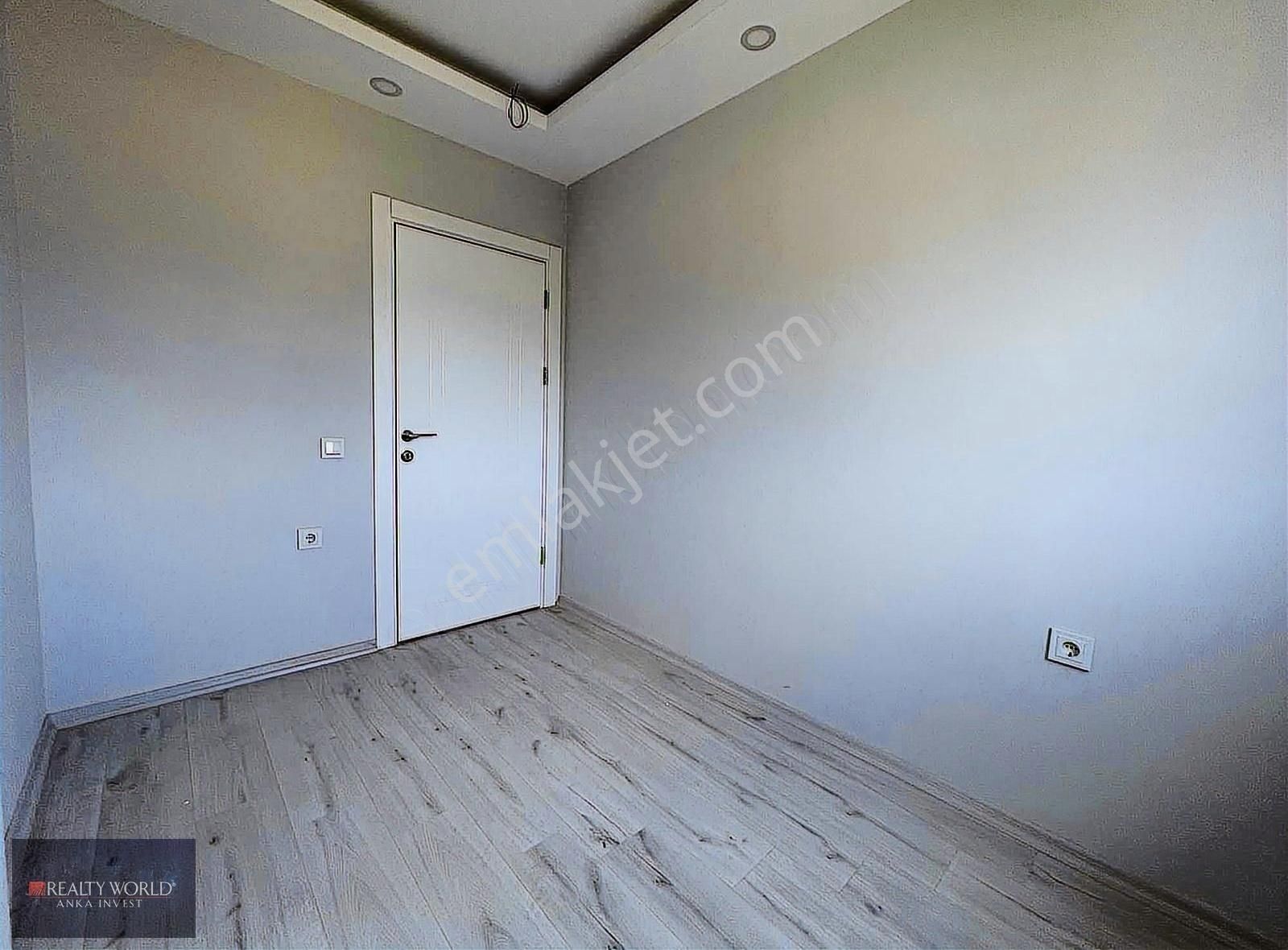 Realty World Anka'dan Bahçeyaka Merkez Konumda 2+1 Daire