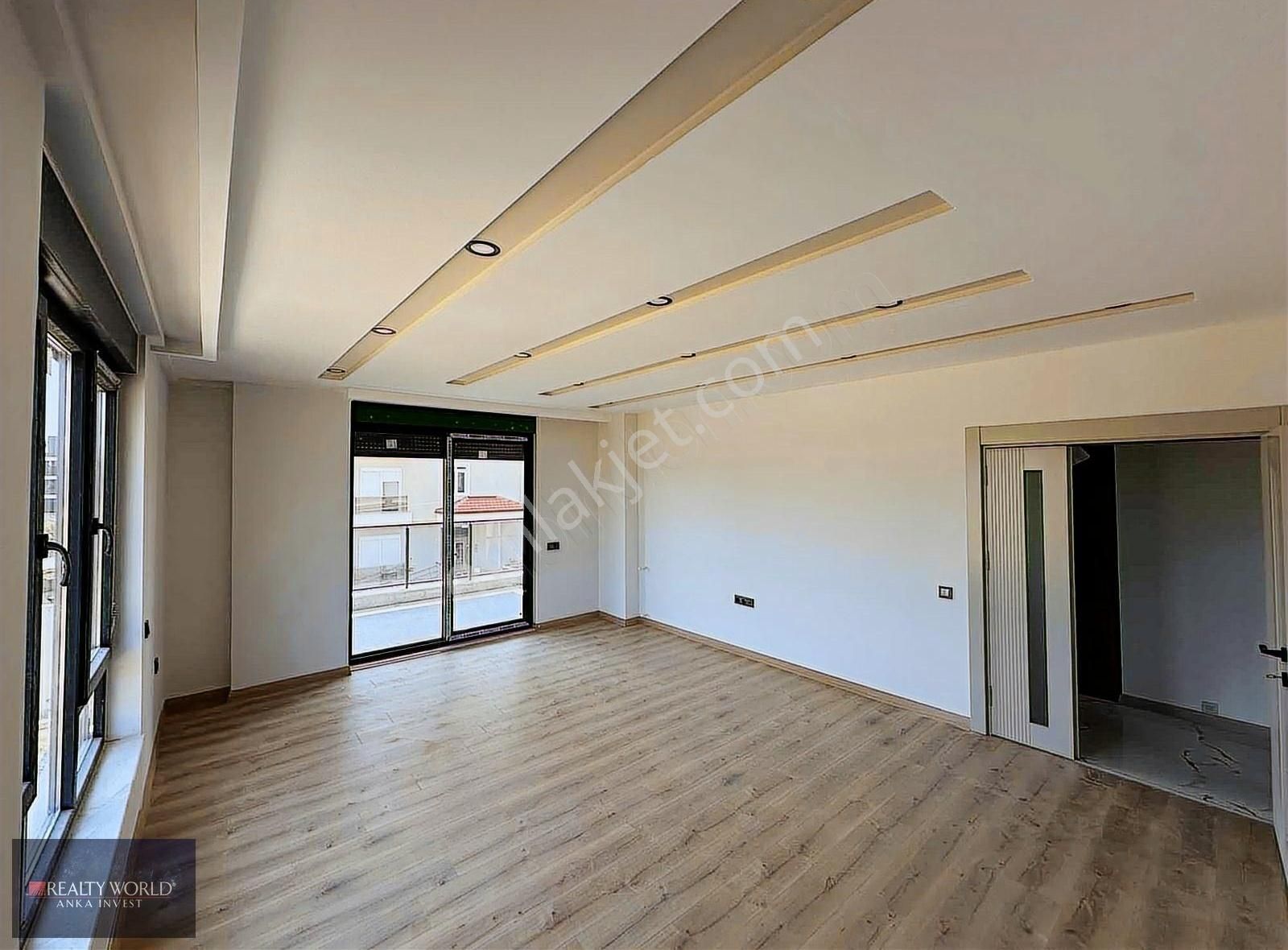 Realty World Anka'dan 3+1 K.mutfak Sıfır Lüx Daire