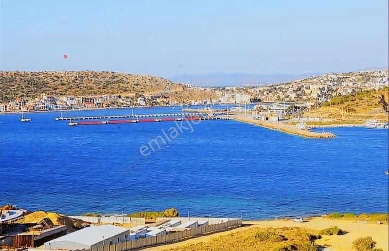 Yiğit Gayrimenkul'den Çeşme Fenerburnu'nda Deniz Manzaralı Arsa - Görsel 2