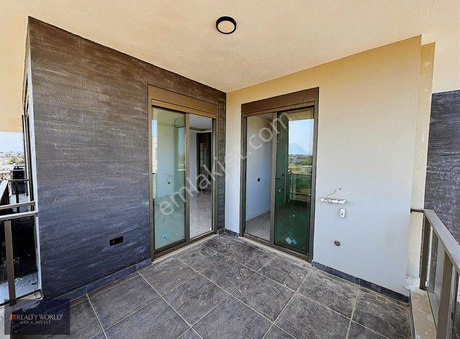 Realty World Anka'dan Site İçerisinde Lüx Daire