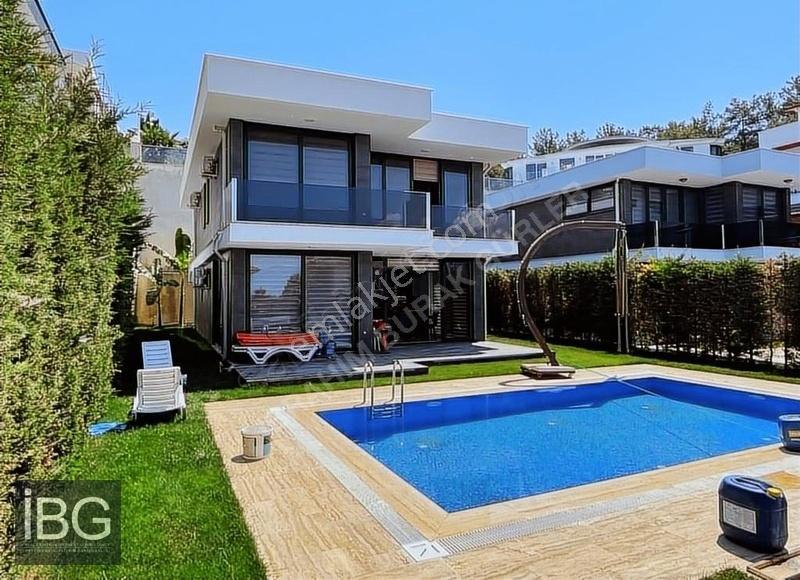 ++bıg Group** Deniz Manzaralı, Ful Eşyalı Geniş Bahçeli Villa - Görsel 24