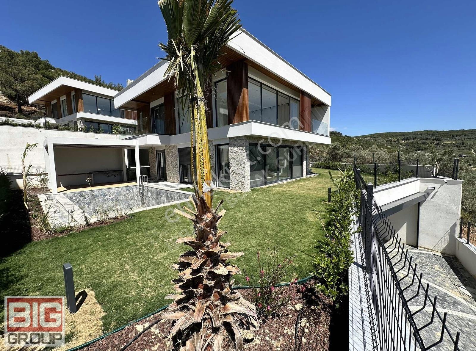 ++bıg Group** Müthiş Konumlu,modern Mimari, Büyük Bahçeli Villa - Görsel 25