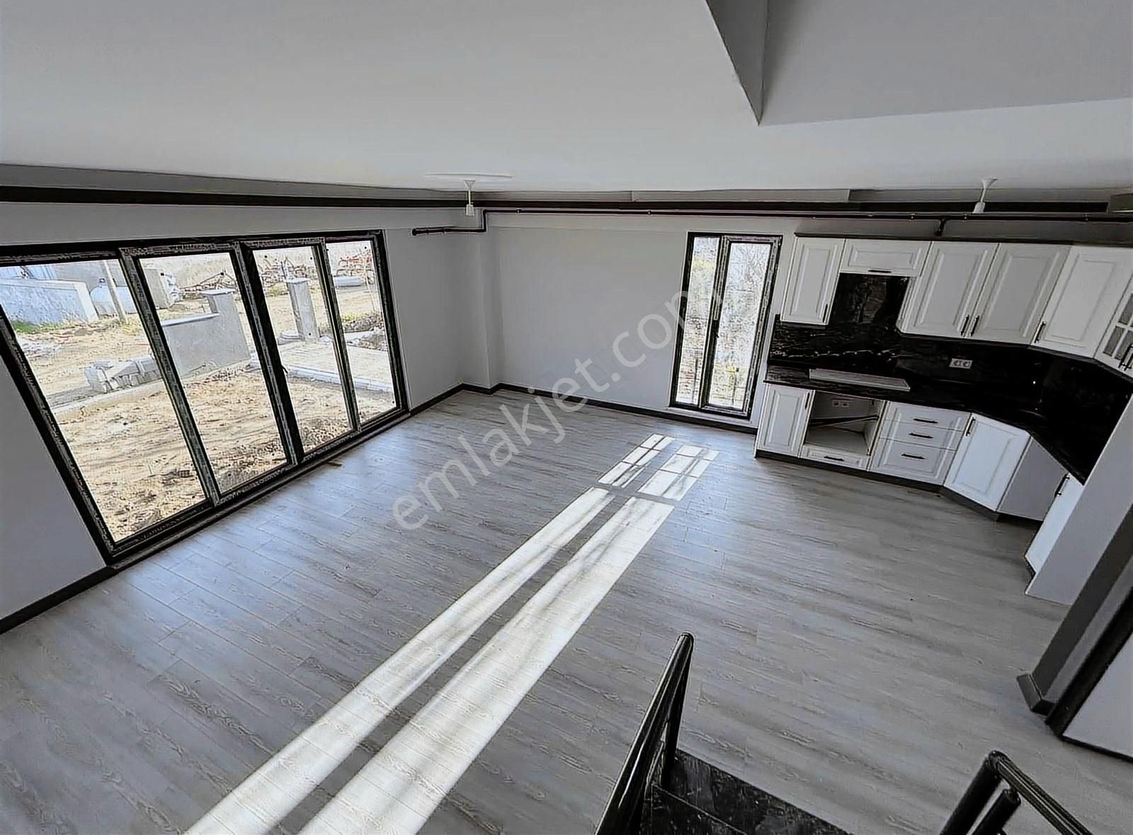 Şarköy Eriklice Yazlık Bölgede Satılık Lüks Müstakil Trıbleks - Görsel 25