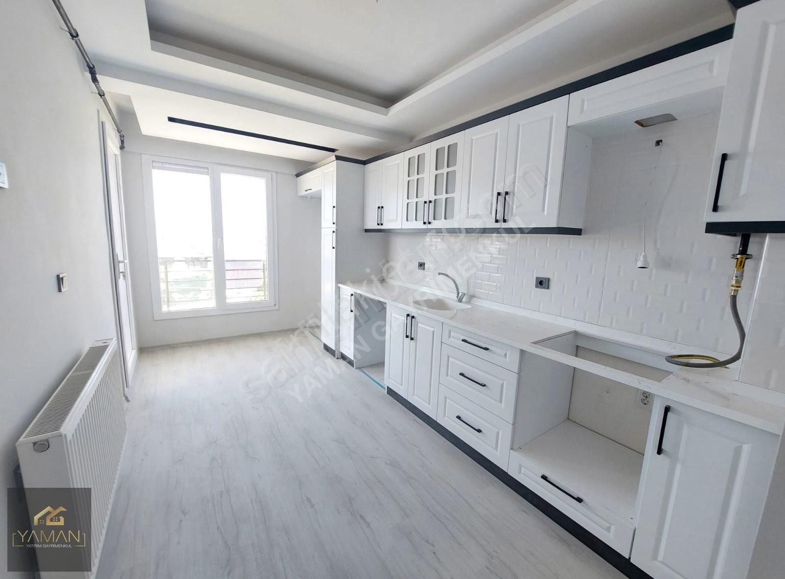 Cumhuriyet Mahallesi'nde 4+1 Satılık Sıfır Köşe Dubleks Daire