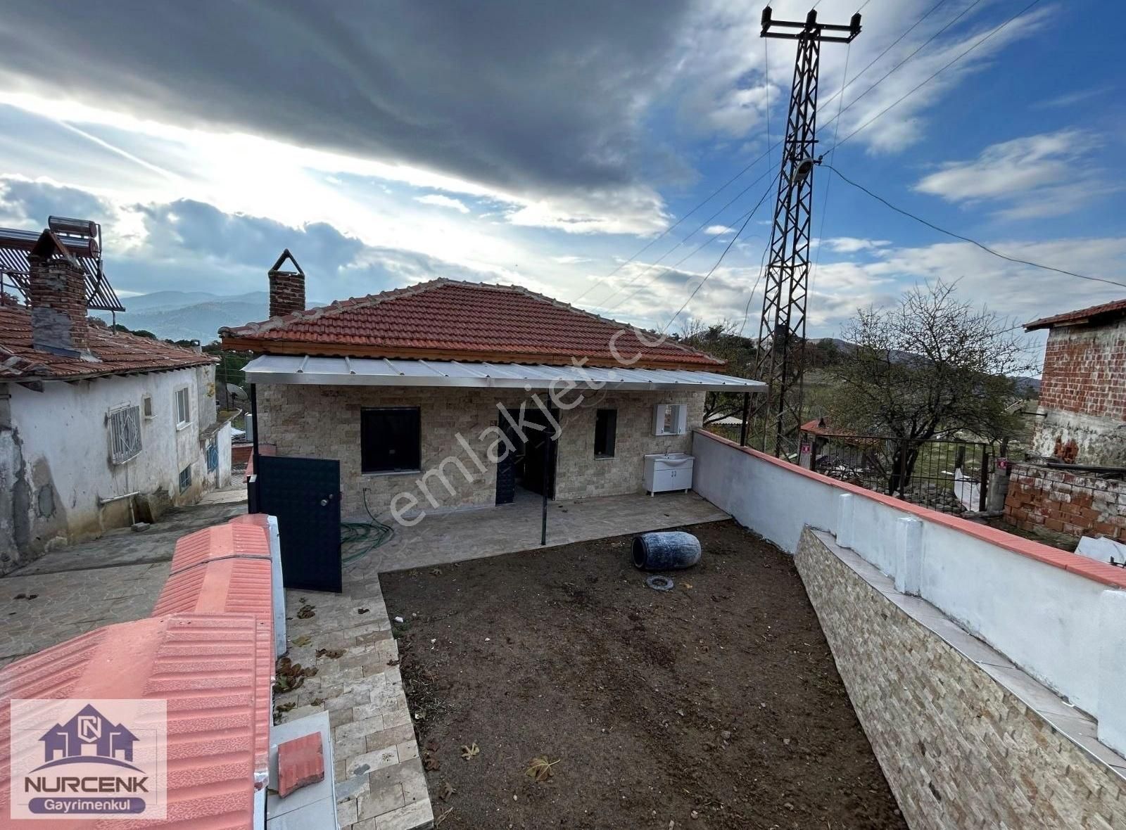 Balıkesir Burhaniye Çamtepe Köyü 2+2 Müstakıl Ev Satılıkdır. - Görsel 12