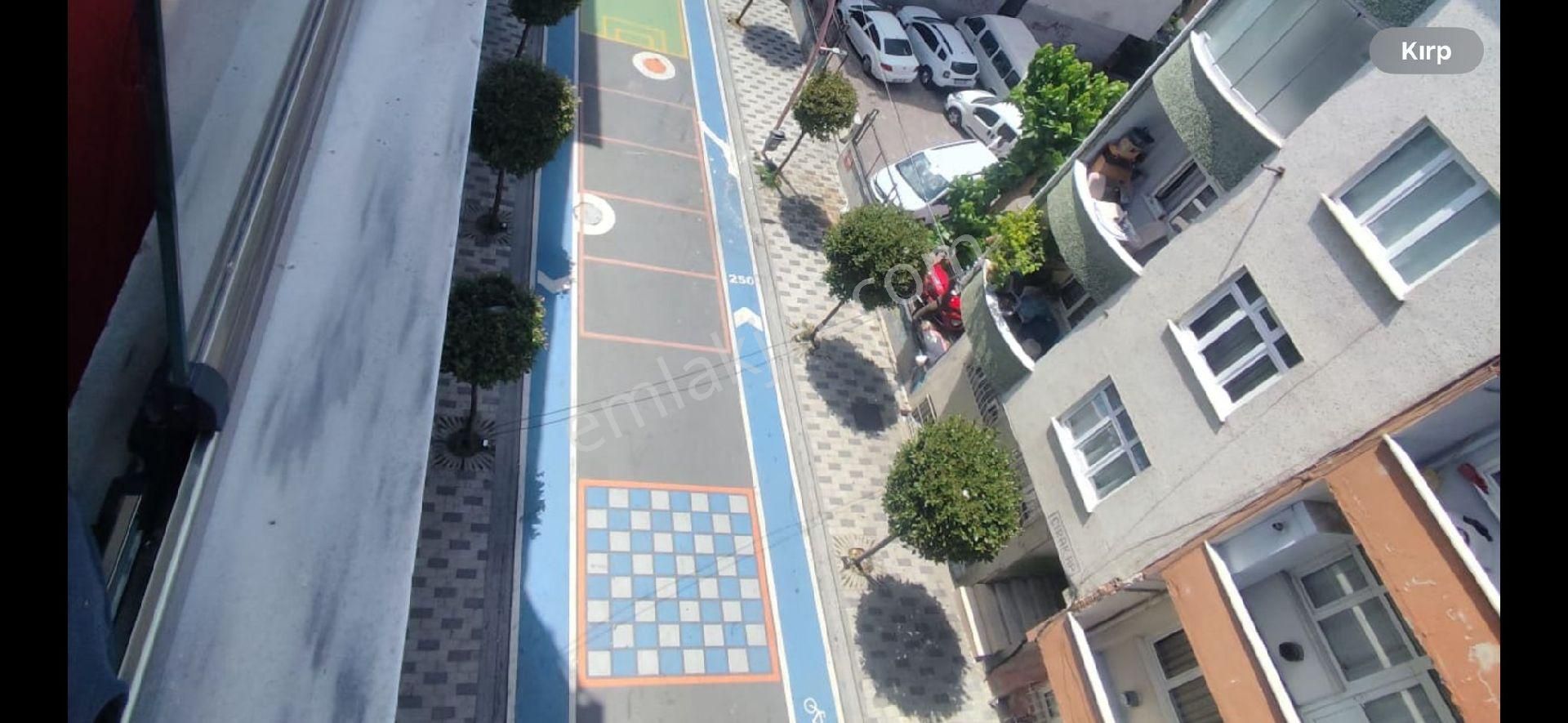 Esenler Menderes Mahallesinde Satılık Daire