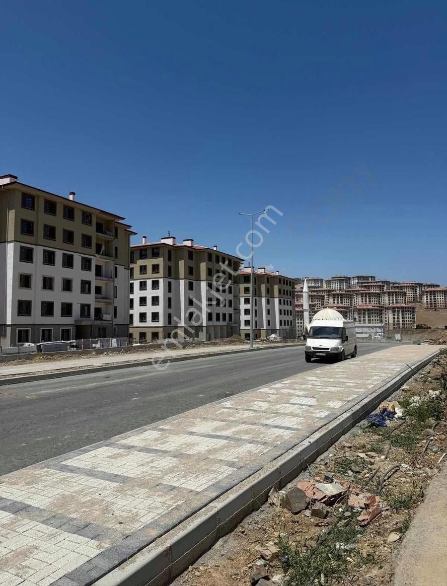 Çınar Emlaktan Kartal Gümüşpınar Mh. Kiralık 1+1 Daire 15000