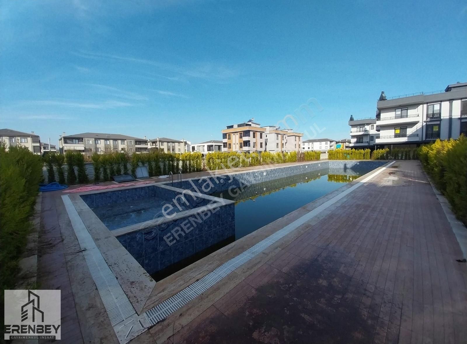^^sıfır Havuzlu Sitede Yerden Isıtmalı 2+1 Kiralık Daire ^^