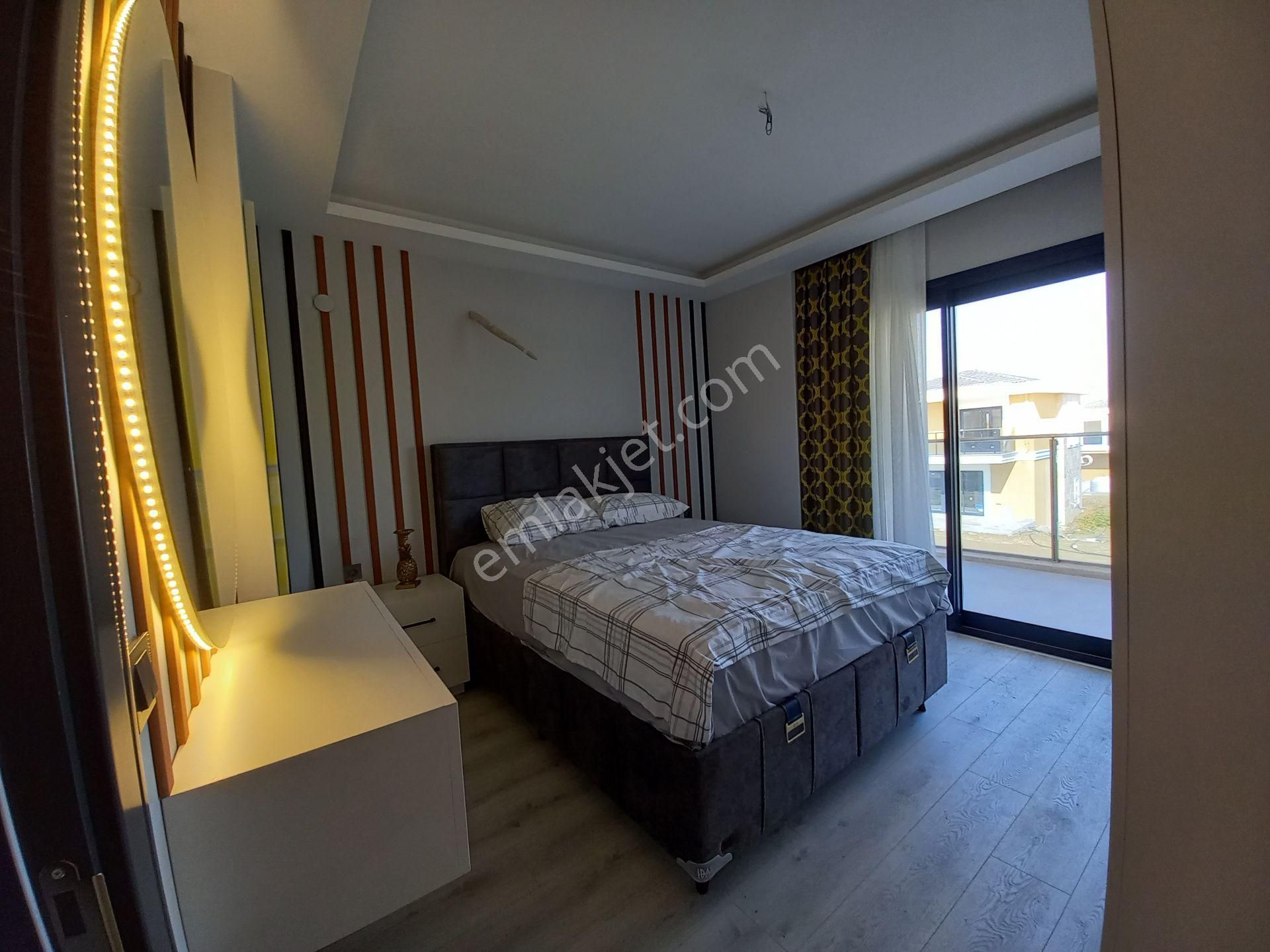 Plaja 5 Dakika! Köşe Konumda, Şahane Bahçeli Lüks Villa - Görsel 21