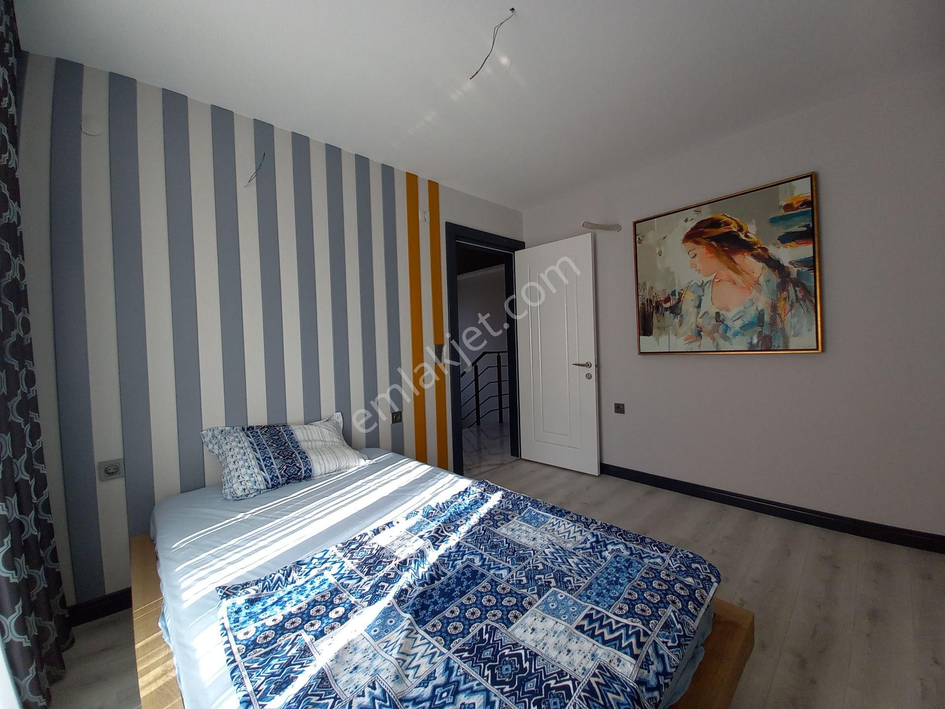 Plaja 5 Dakika! Köşe Konumda, Şahane Bahçeli Lüks Villa - Görsel 11