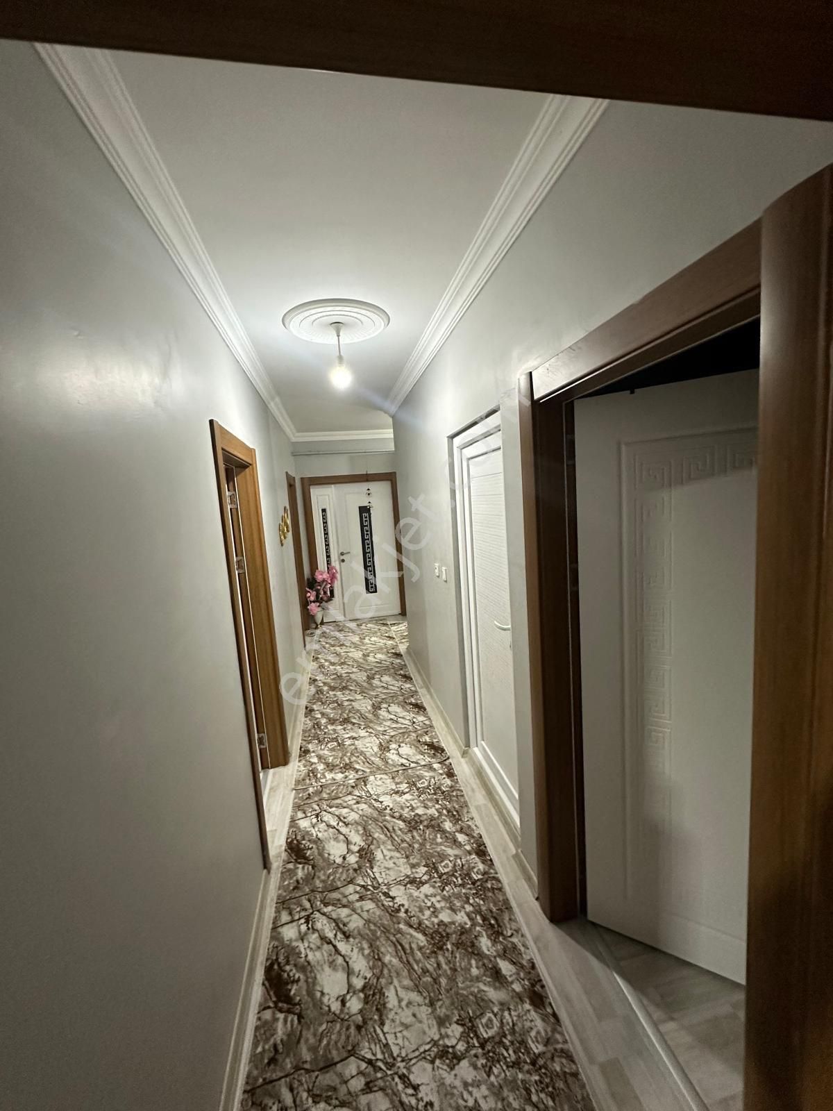 Stad Karşısi Acil Satilik 3+1 Daire