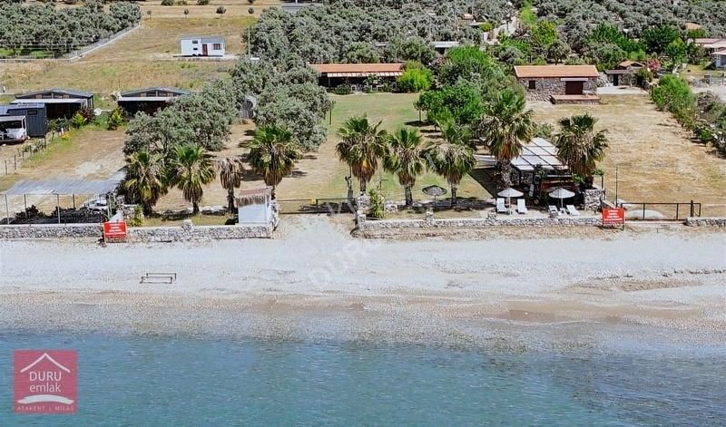 Çökertme'de Denize Sıfır 4539m² Arazi Ve Faal Turizm Tesisi