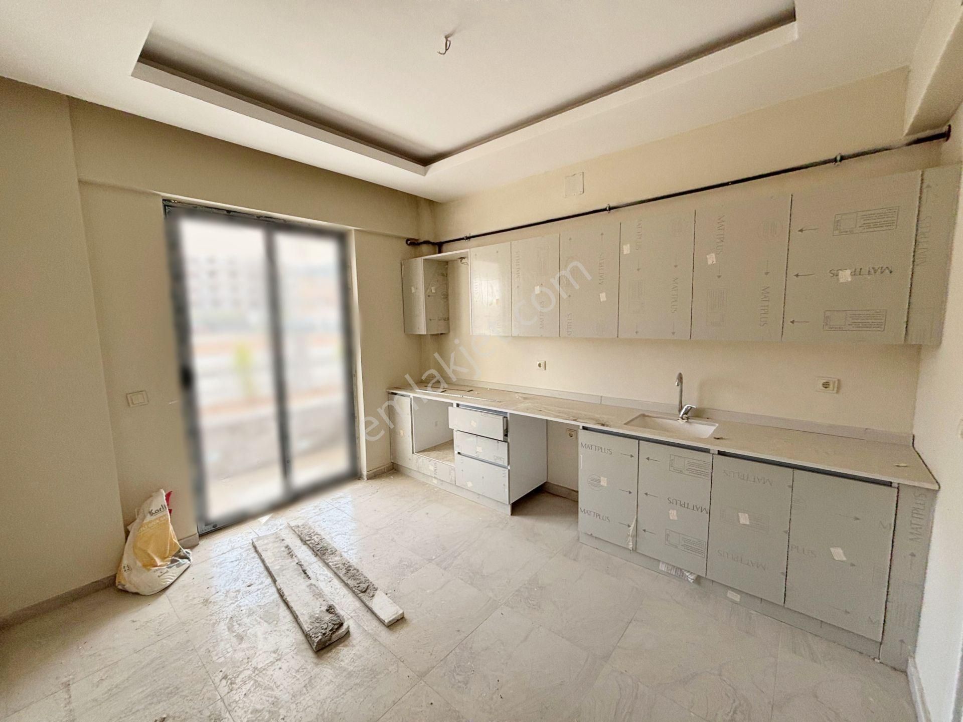 Göktürk'te Stadyum Hizası Ebeveyn Banyolu Geniş Ultralüx 3+1