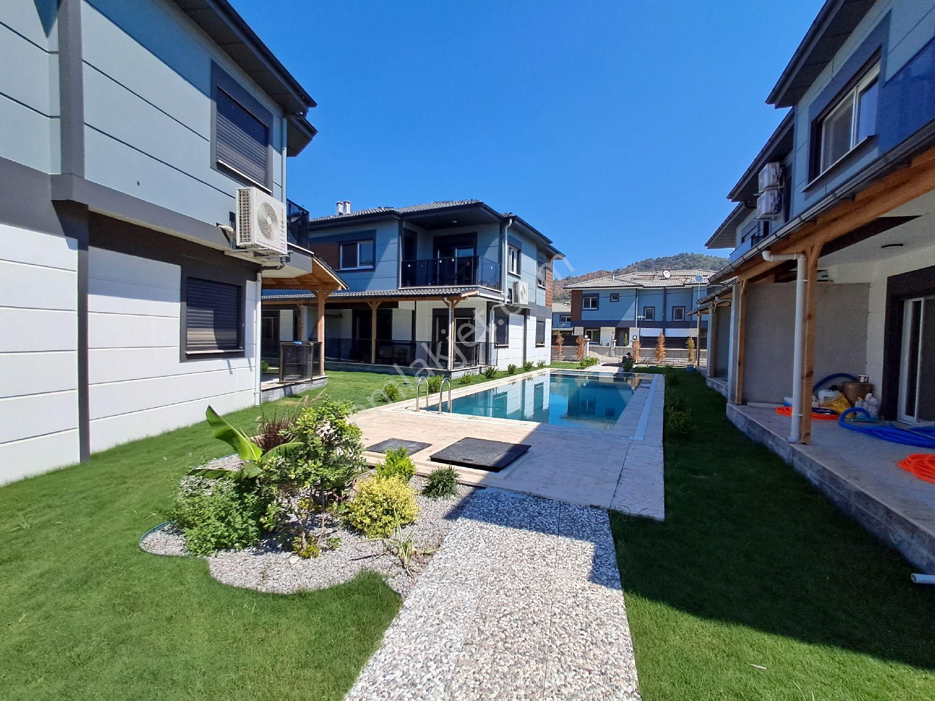 Günaydın Emlak'tan Ortaca Yerbelende 4+1 Havuzlu Satılık Villa - Görsel 35