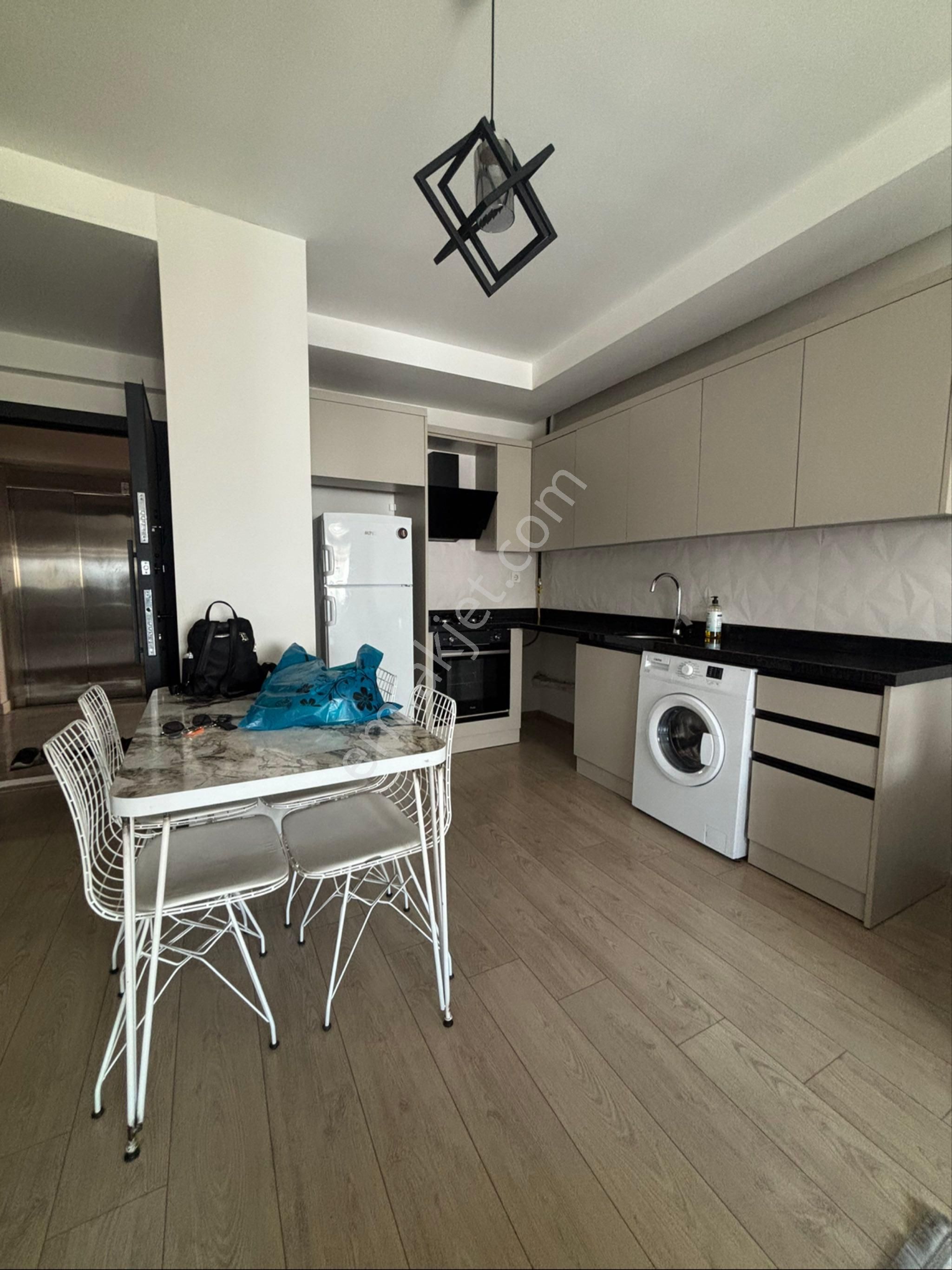 Birlik Gayrimenkulden Gültepe’de Eşyalı 1+1 Kiralık Daire!