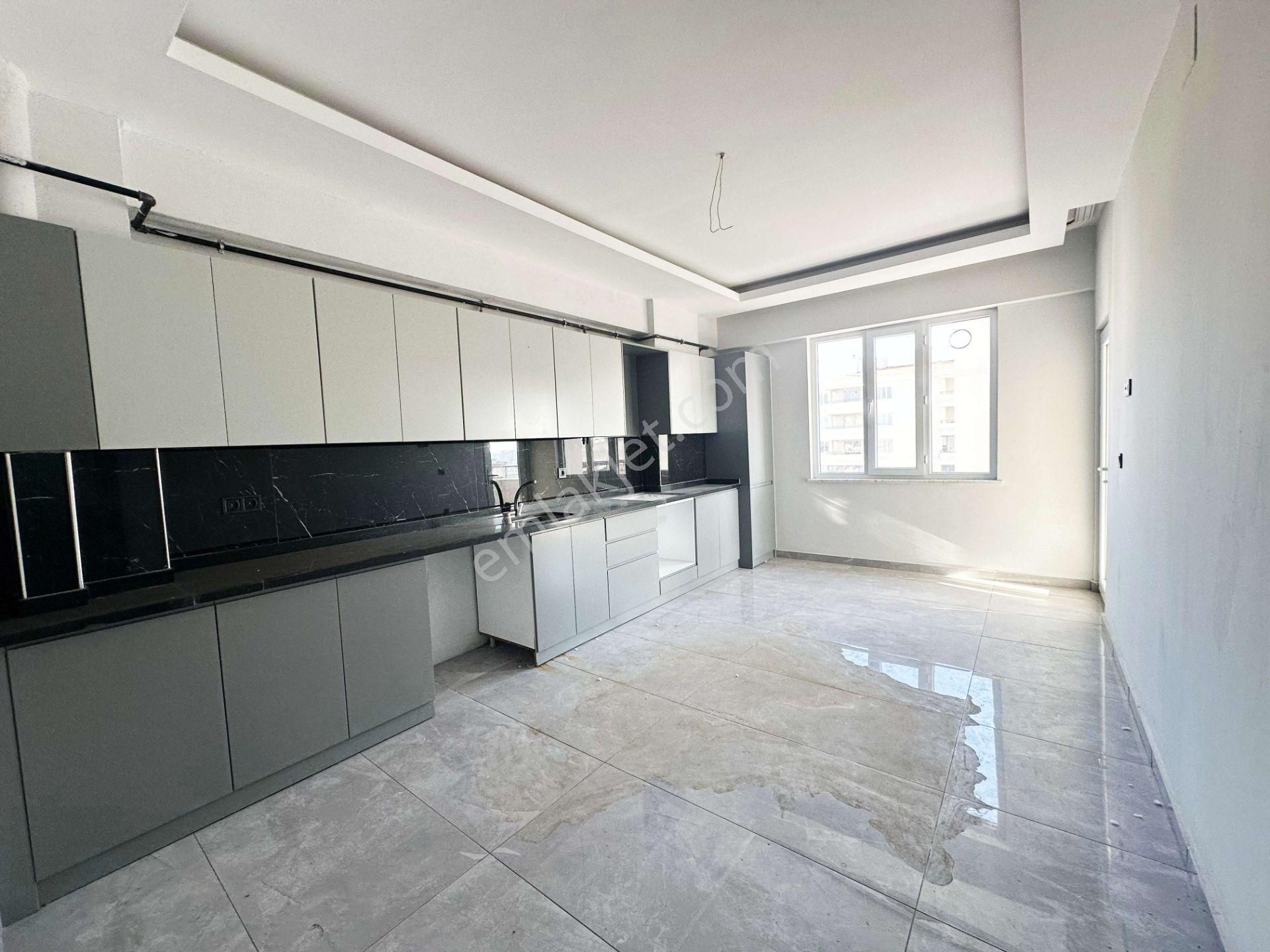 Belkız'da Geniş Çift Balkonlu Sıfır Arakat Ultralüx 3+1 Daire