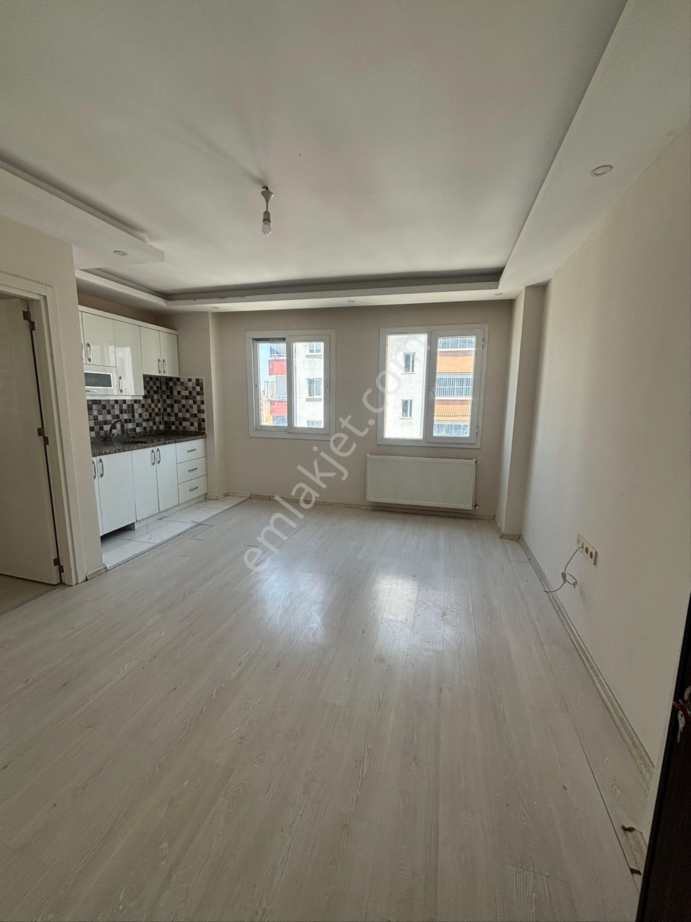 Birlik Gayrimenkulden Gültepe’de Çift Banyolu 1+1 Satılık Daire!