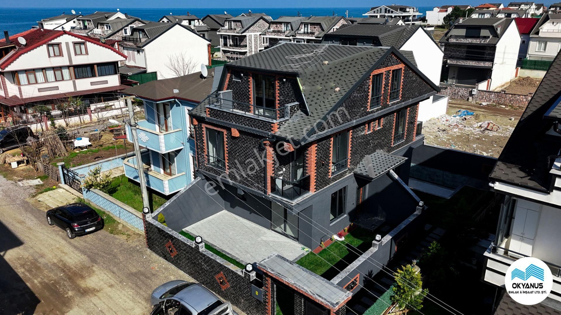 Kocaali'de Deniz Manzaralı, Bahçeli Ve Şık Villa Fırsatı!