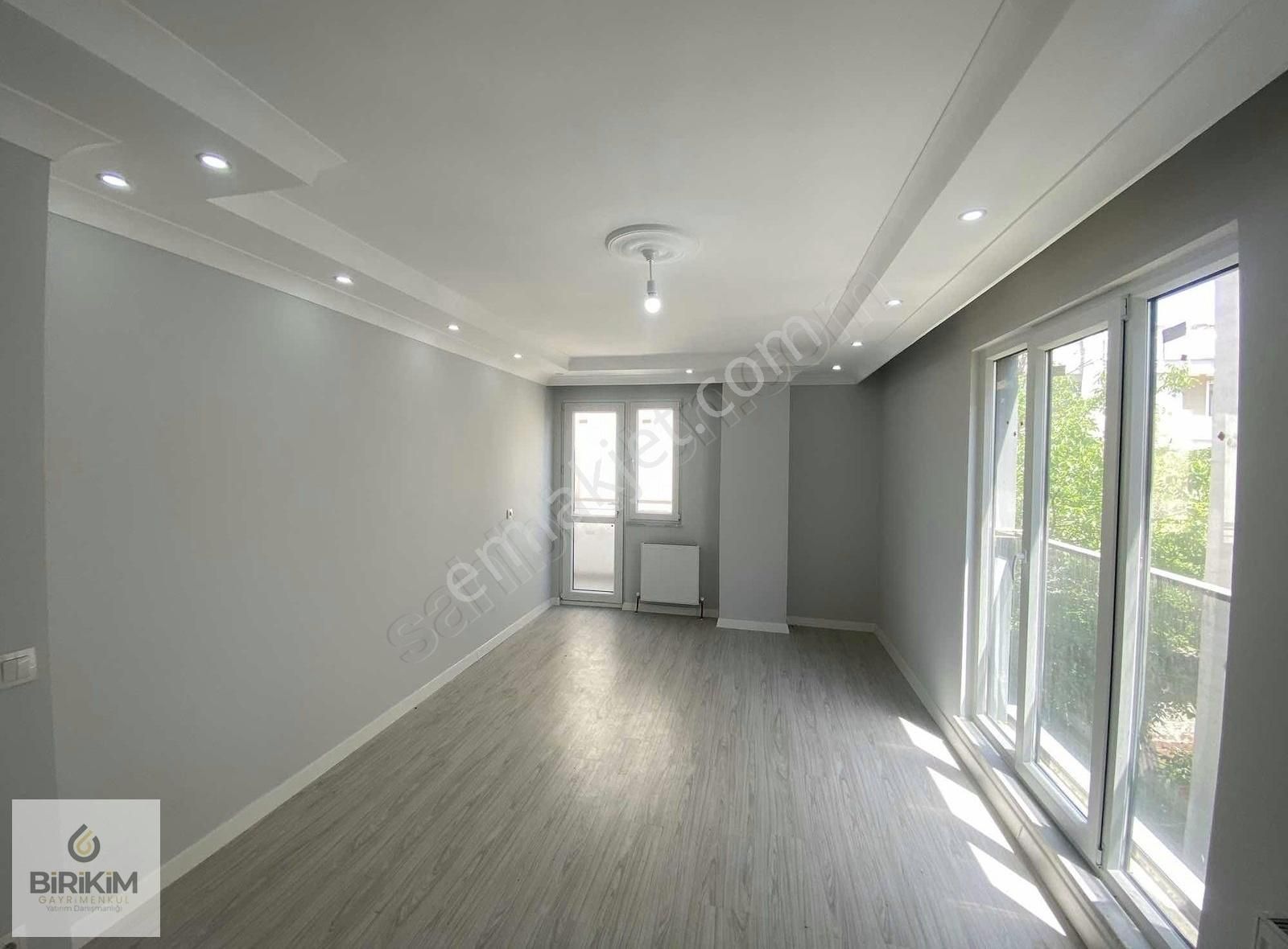 Aşıroğlu Cad Yakını 2+1 Arakat Daire
