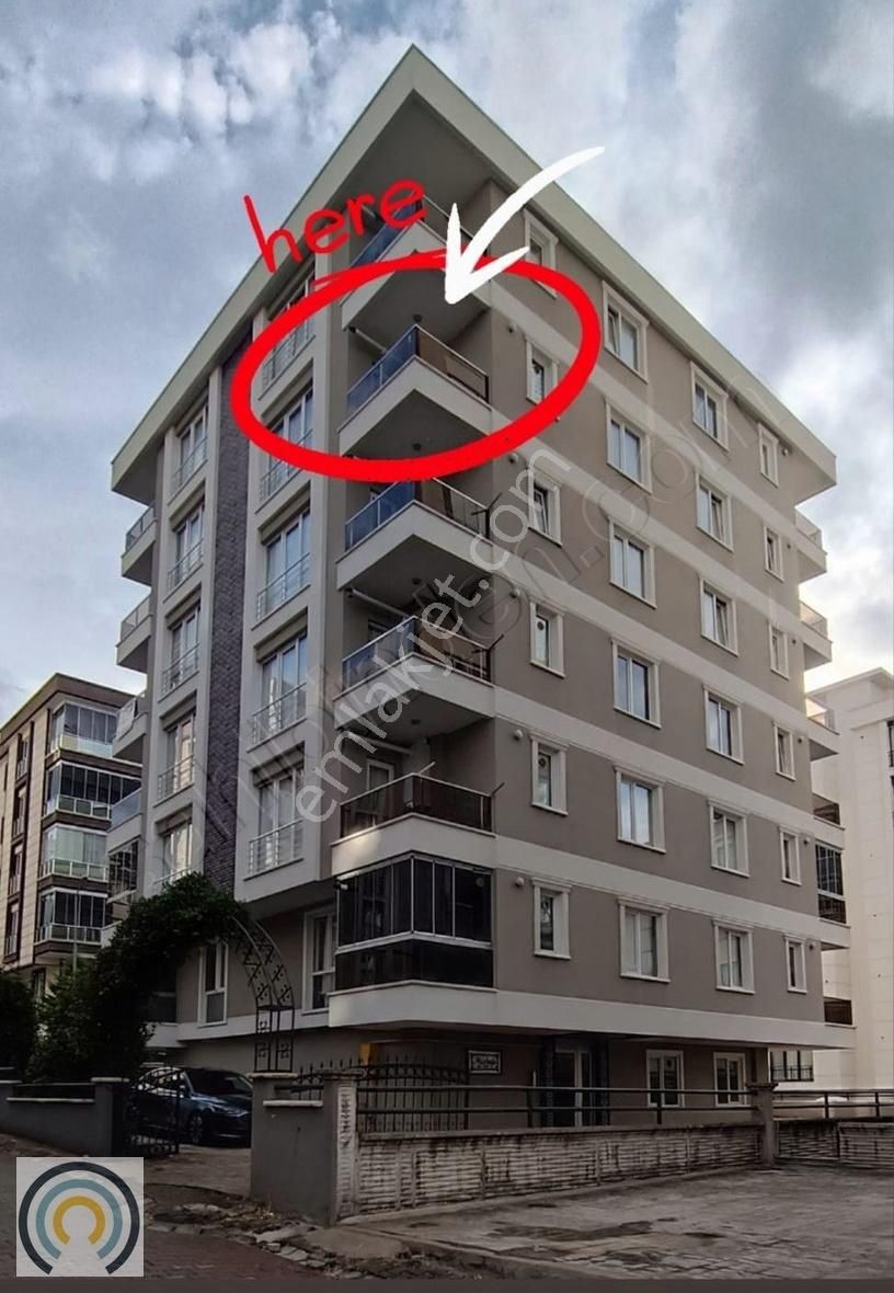 Atakum Yenimahalle ' De Köşe Ara Kat Eşyalı Satılık 1+1 Daire