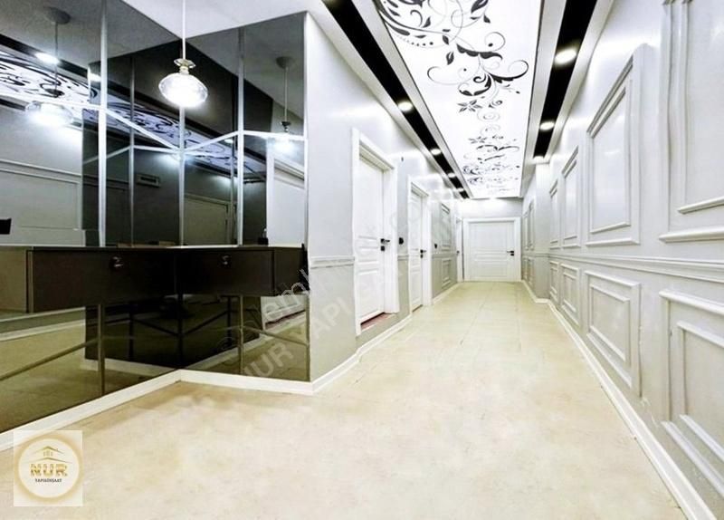 Nur Yapıdan Metrobüse Yürüme Mesafesinde Bahçeli Bahçe Kat Daire