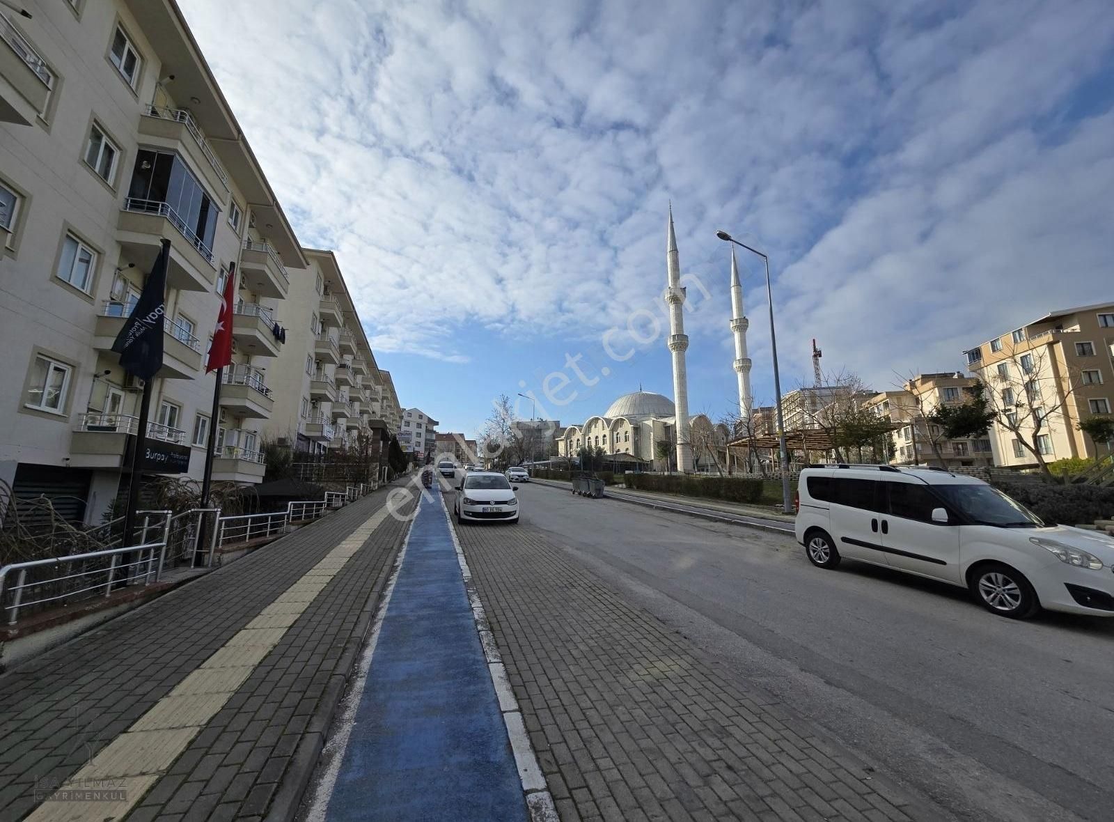 Havuzlu Site İçerisinde Masrafsız Yatırımlık 2+1 Satılık Daire