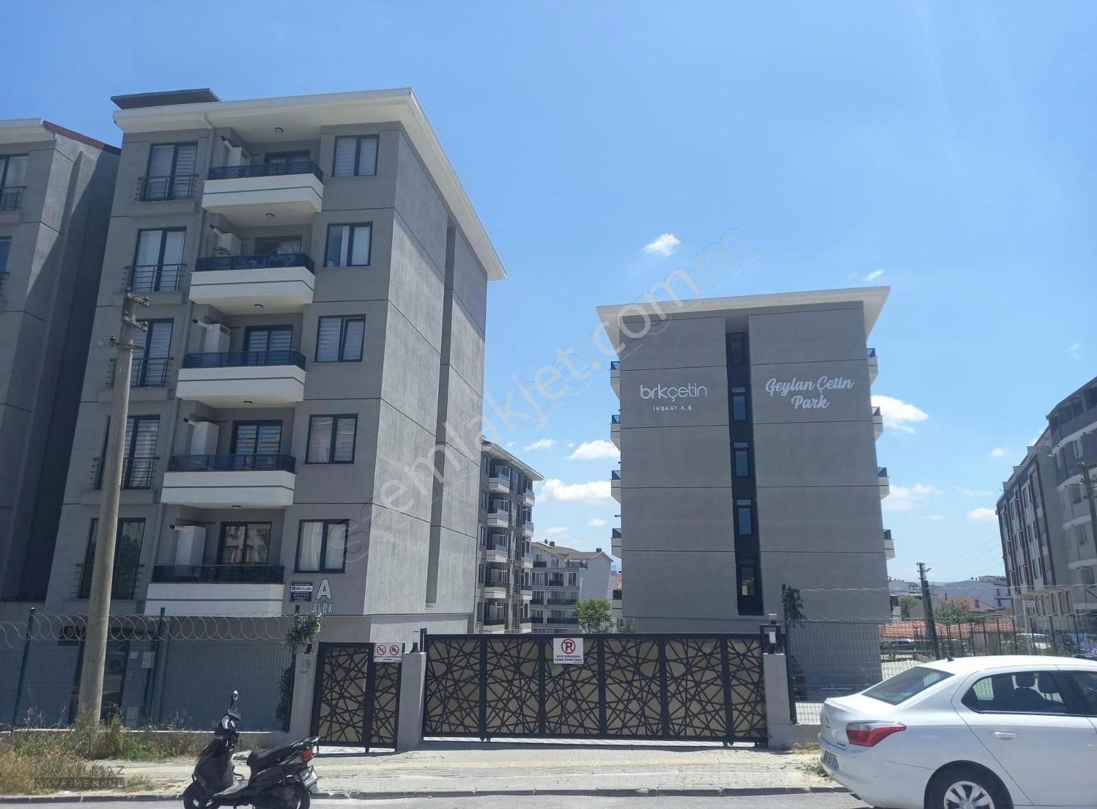 Koza Caddesinin En Güzel Sitesi!!