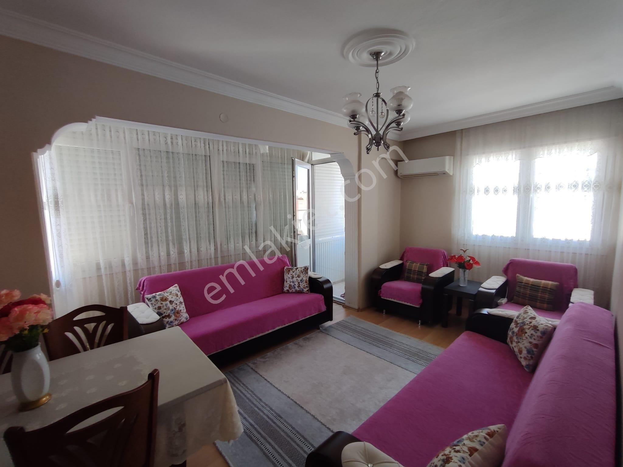 Onur Mahallesi'nde İlke Polikliniği Yakını 90 M2 2+1 Daire