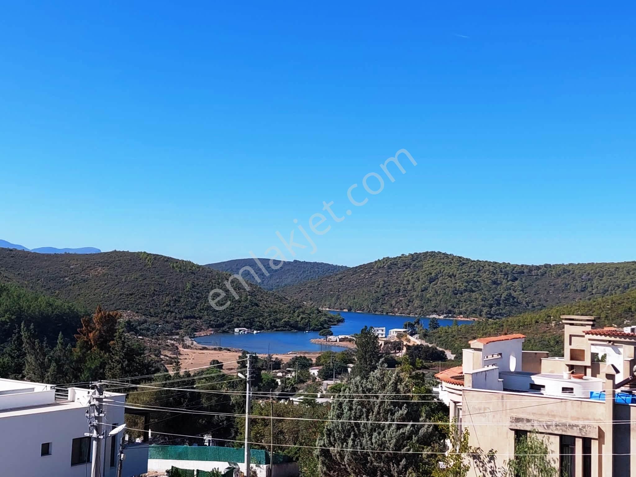 Meşelik Kuyucak'ta Koy Ve Doğa Manzaralı Kiralık Bahçe Dubleksi