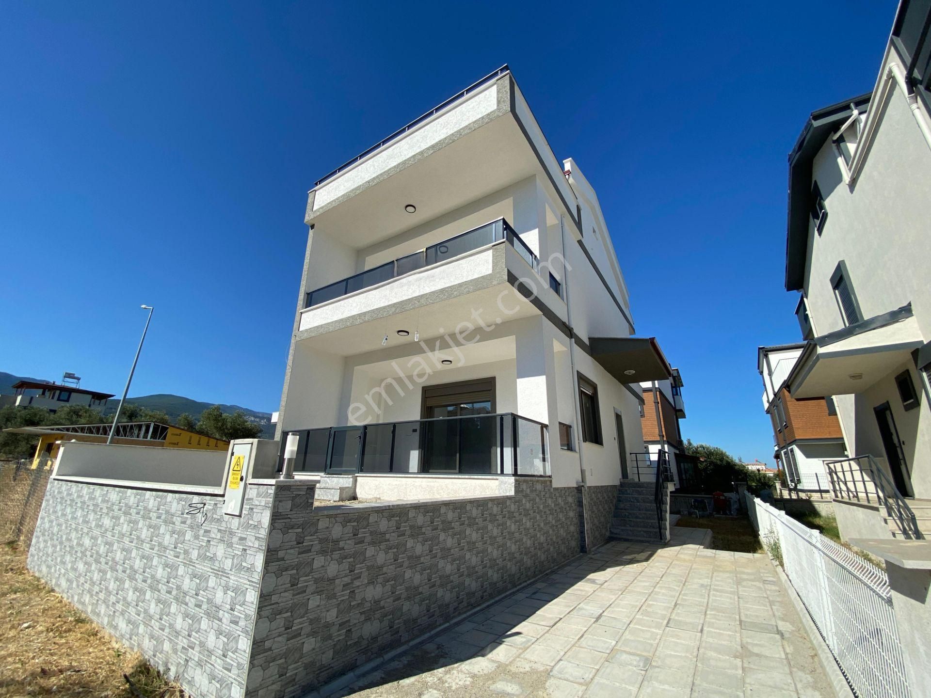 Irmaksudan Deniz Ve Doğa Manzaralı Satılık 3+1 Villa
